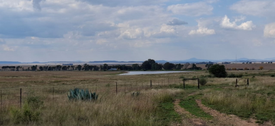 4 Bedroom Property for Sale in Bloemfontein Rural Free State